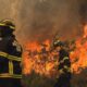 Bombeiros em Portugal atuando para apagar os incêndios florestais de setembro de 2024.